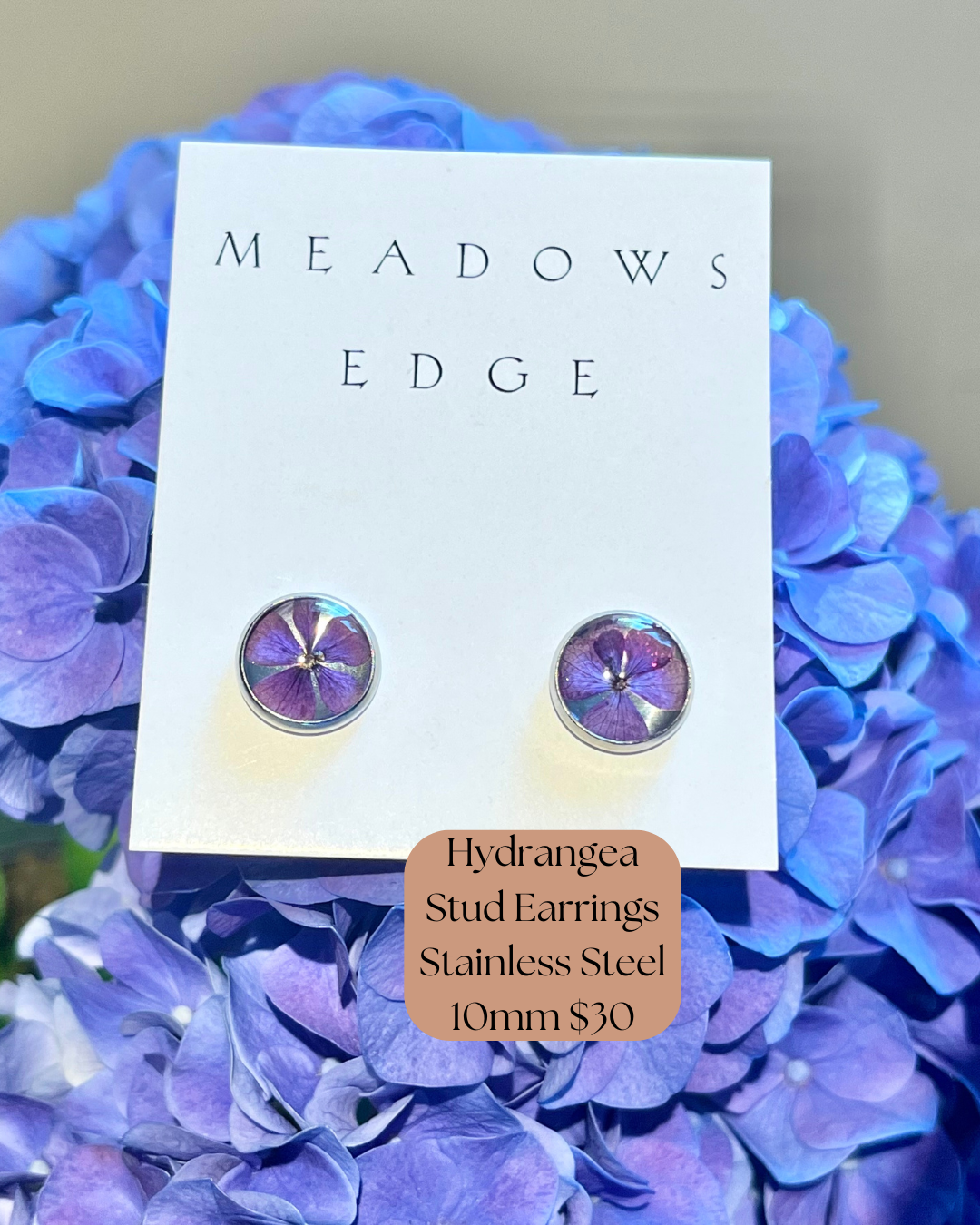A-Hydrangea Stud Earrings