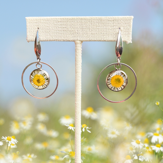 Daisy Dangle Earrings