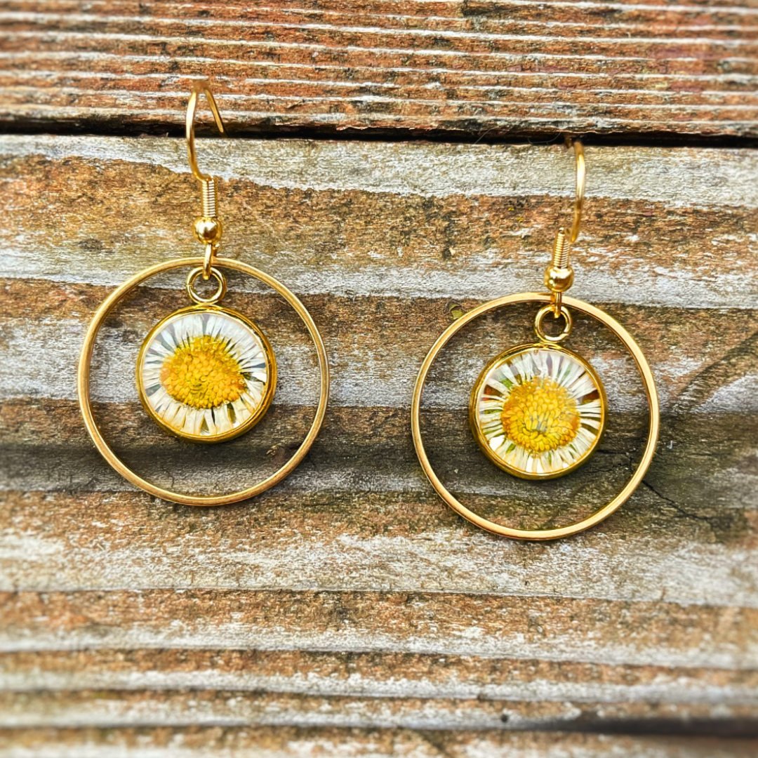 Daisy Dangle Earrings